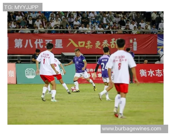 足球明星惨遭抢杀事件揭示了运动员安全与社会治安的严峻挑战 足球明星惨遭抢杀事件揭示了运动员安全与社会治安的严峻挑战