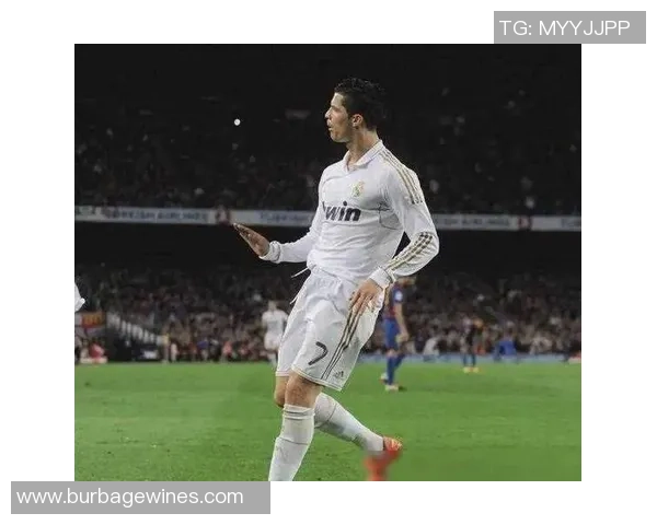 足球明星经典庆祝动作解析与背后故事分享 足球明星经典庆祝动作解析与背后故事分享